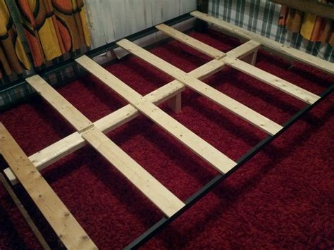 using planks.rather than.a.box spring.on.metal.framw|alternatives to box springs.